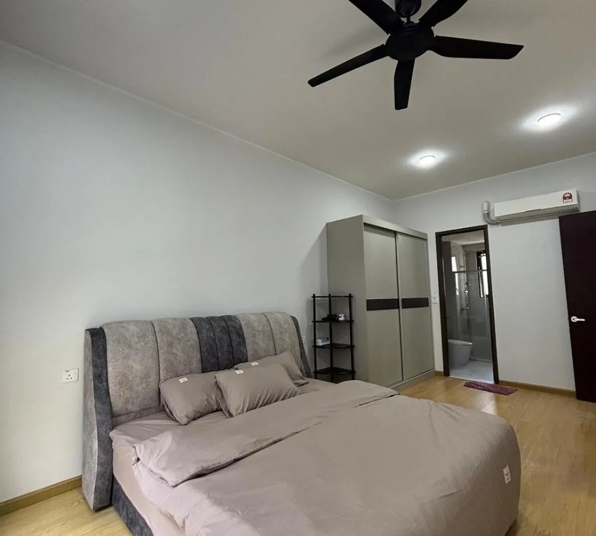 Apartment Pool View 3 Bedroom & 3 Bathroom Whole Unit Johor Bahru